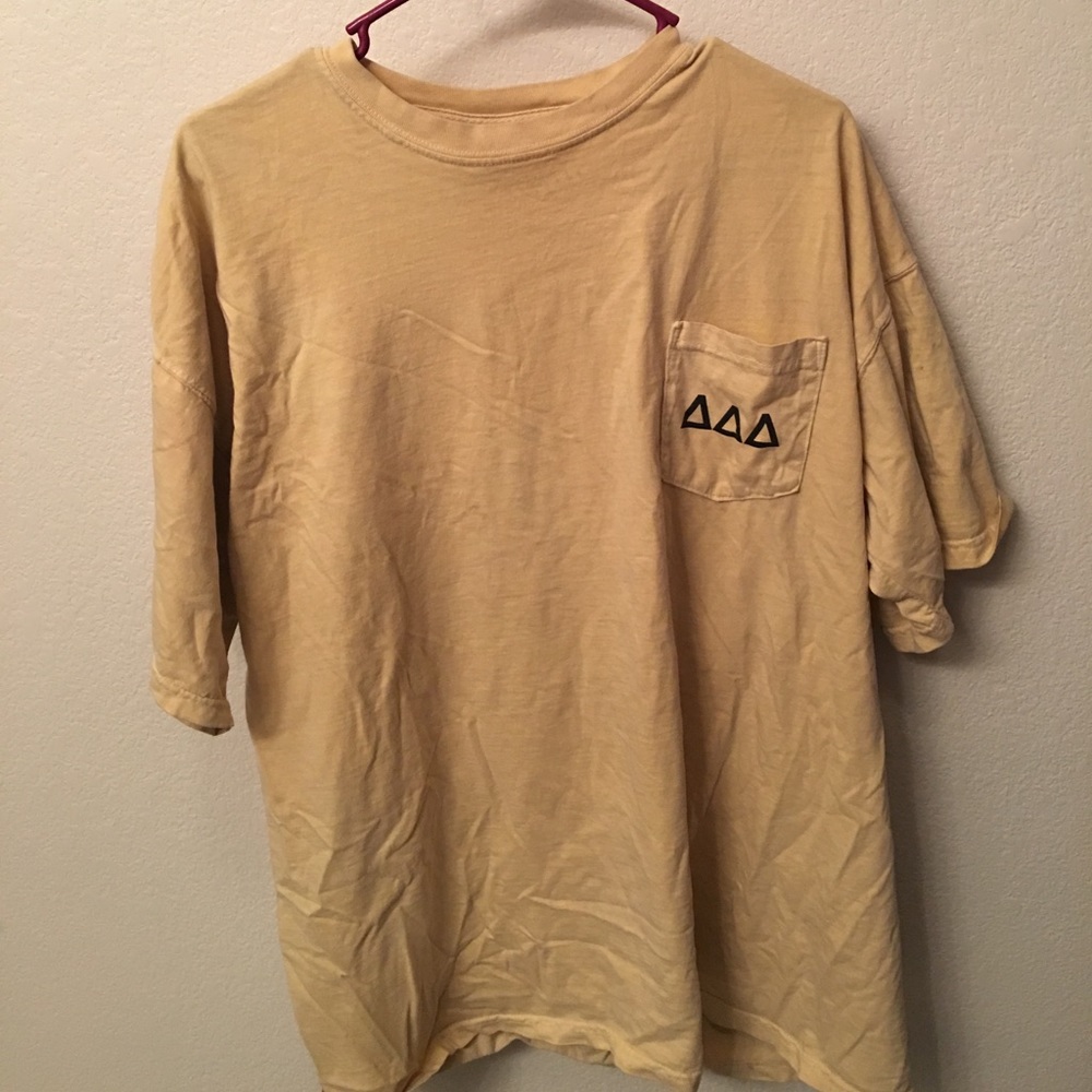 Tri delta pizza tee